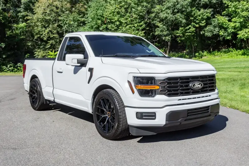 2025 Ford F-150 XL Regular Cab photo 3