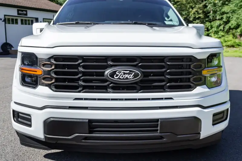 2025 Ford F-150 XL Regular Cab photo 8