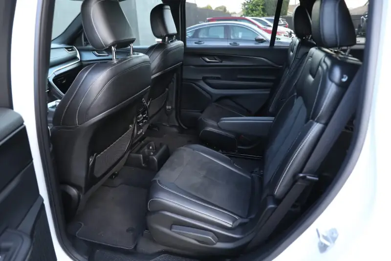 2025 Jeep Grand Cherokee L Altitude X photo 33