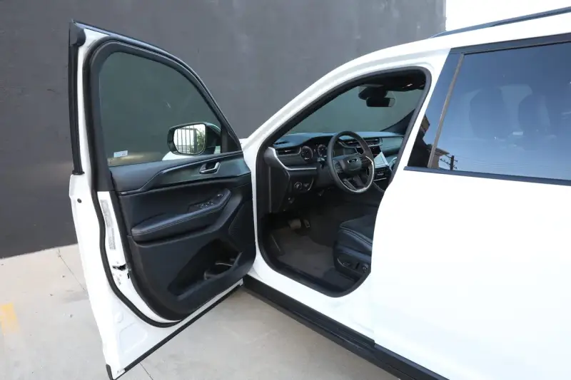 2025 Jeep Grand Cherokee L Altitude X photo 18