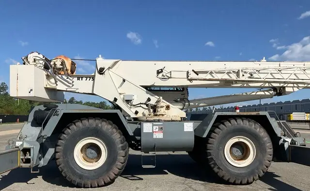 2004 Terex RT775 photo 24