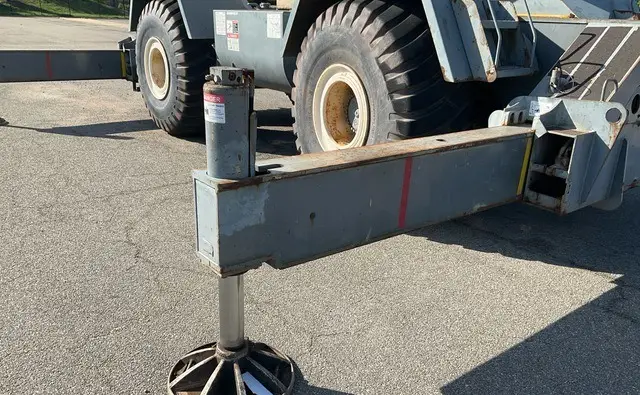 2004 Terex RT775 photo 23