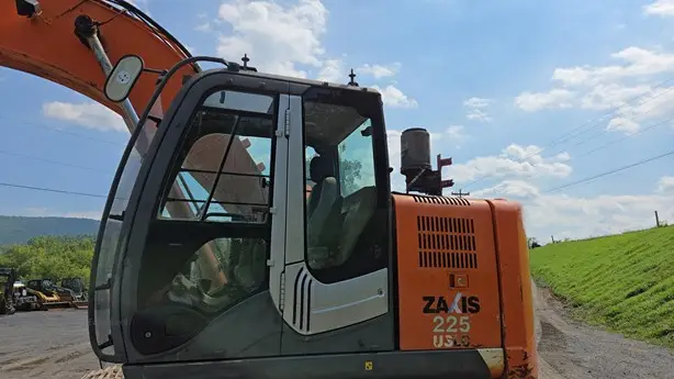 2012 HITACHI ZX225US LC-3 photo 101