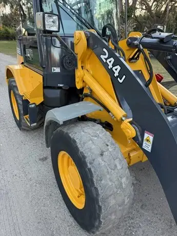 2013 JOHN DEERE 244J photo 18