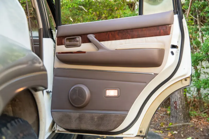 1997 Lexus LX450 photo 58