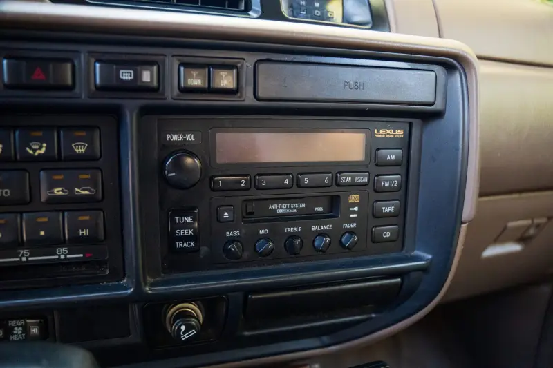1997 Lexus LX450 photo 69