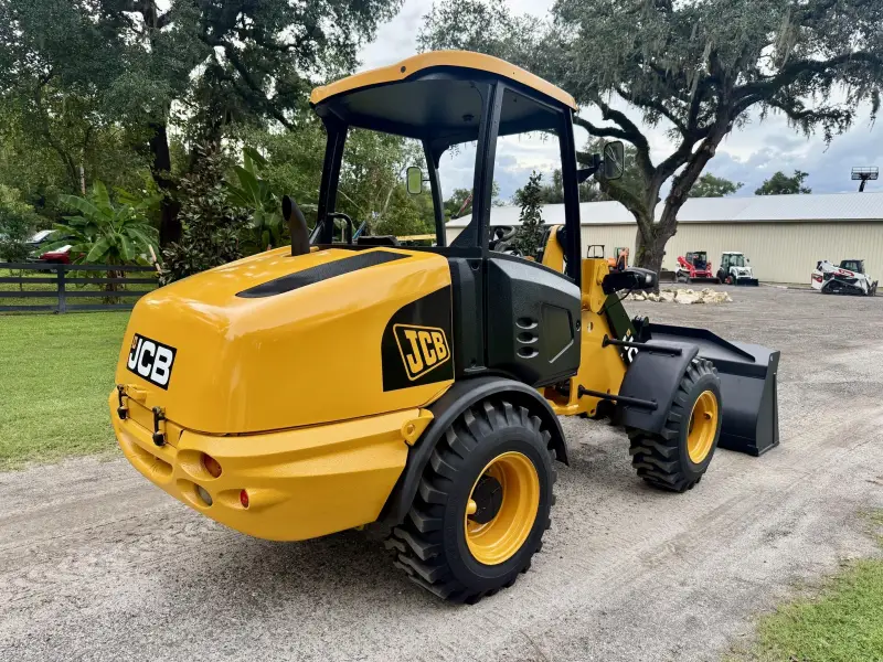 2014 JCB 406 photo 6