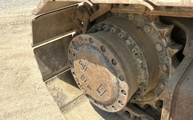 2015 Cat 318EL photo 6