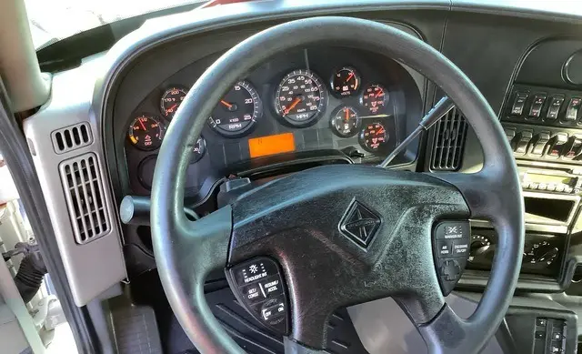 2015 International Prostar+ photo 10