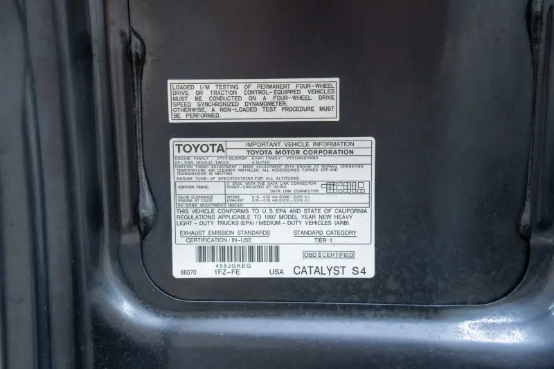 1997 Toyota Land Cruiser FZJ80 photo 178
