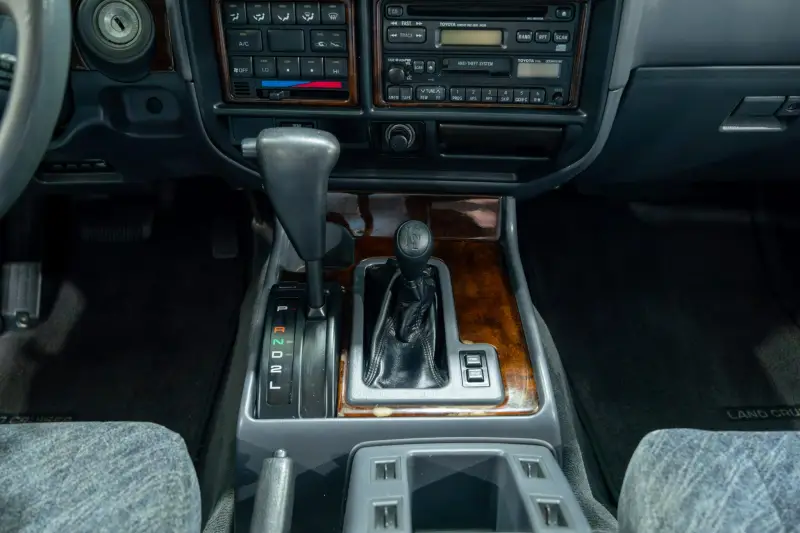1997 Toyota Land Cruiser FZJ80 photo 152