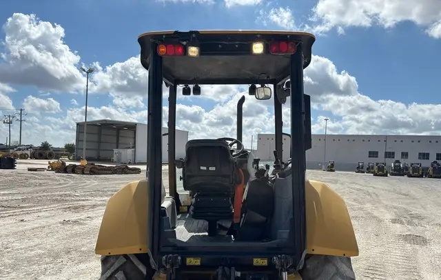 2018 Cat 415F2IL 4x4 photo 84