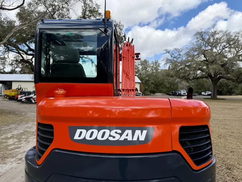 2019 Doosan DX85R-3 photo 9