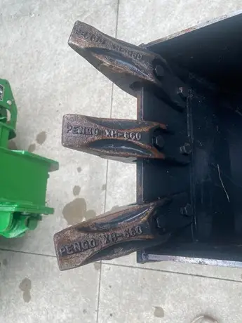 2019 JOHN DEERE 2032R photo 7