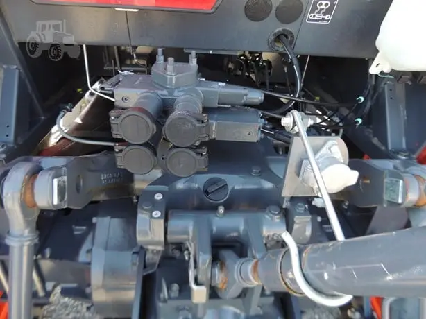 2019 KUBOTA M6S-111SHDC2 photo 12