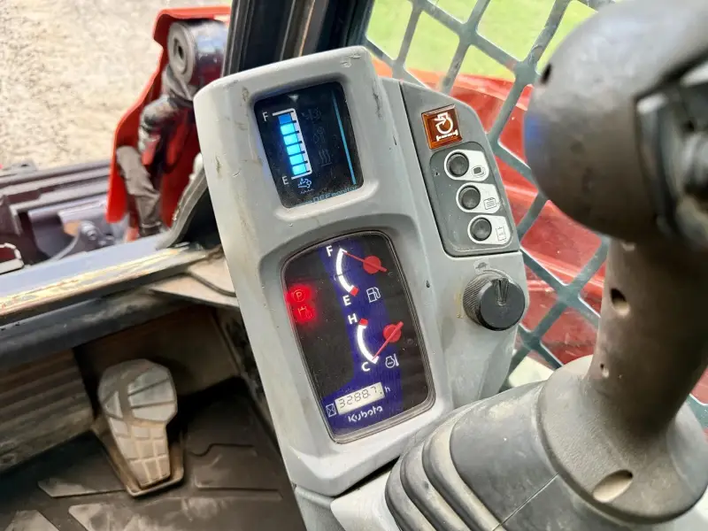 2019 KUBOTA SVL95-2S photo 33