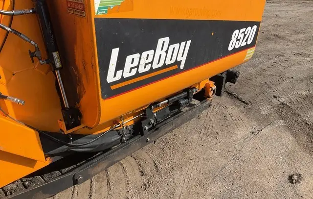 2019 LeeBoy 8520 Track Asphalt Paver photo 46