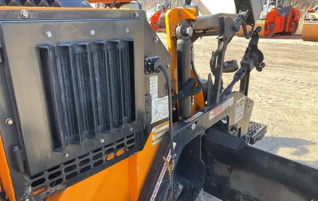 2019 LeeBoy 8520 Track Asphalt Paver photo 17