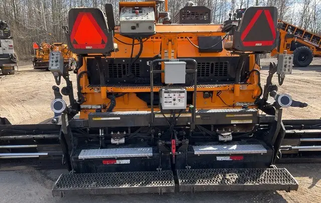 2019 LeeBoy 8520 Track Asphalt Paver photo 73