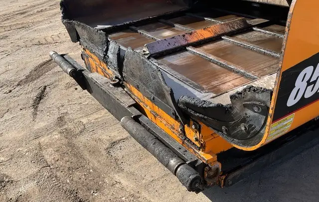 2019 LeeBoy 8520 Track Asphalt Paver photo 74