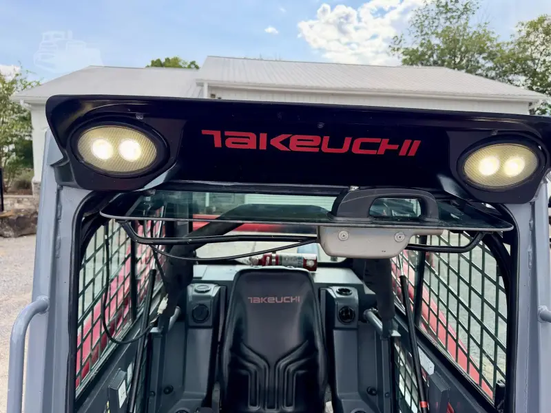 2020 Takeuchi TL12V2 photo 31