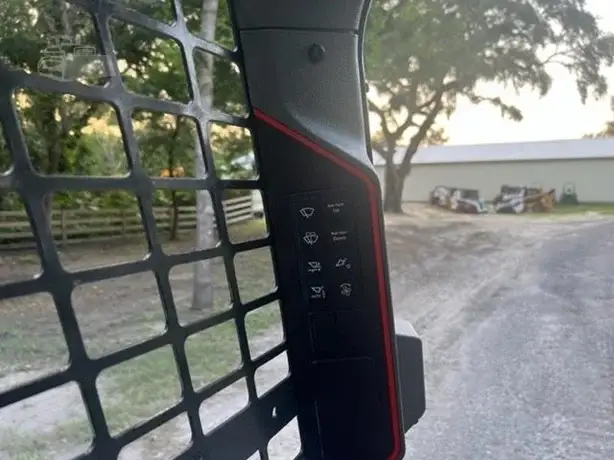 2021 BOBCAT T64 photo 15