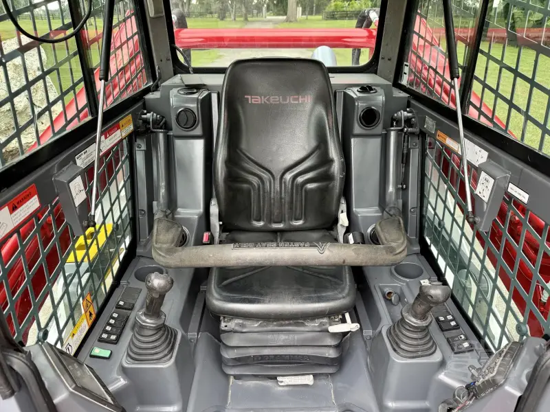 2021 TAKEUCHI TL12V2 photo 7
