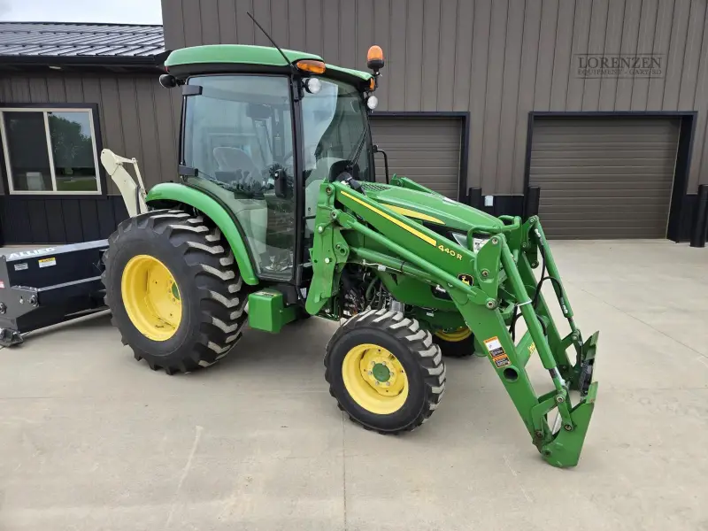 2022 JOHN DEERE 4066R photo 2