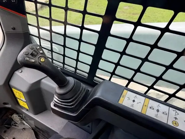 2023 BOBCAT T64 photo 33