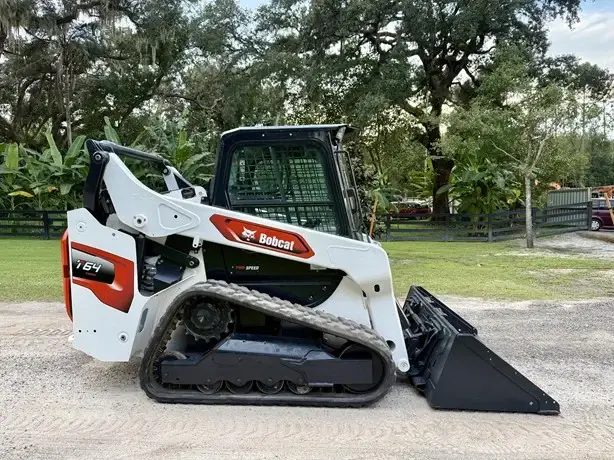 2023 BOBCAT T64 photo 6
