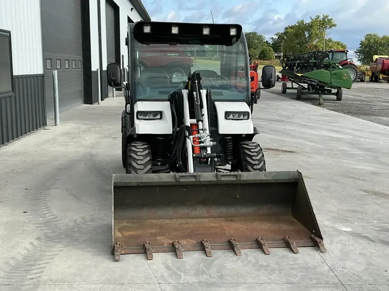 2023 BOBCAT TOOLCAT UW56 photo 3