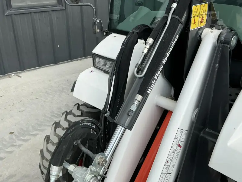 2023 BOBCAT TOOLCAT UW56 photo 37