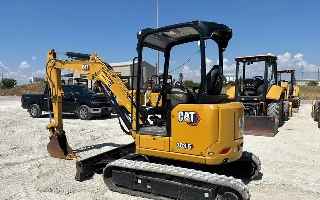 2023 Cat 303.5 CR photo 3