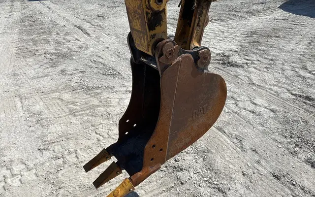 2023 Cat 303.5 CR photo 33