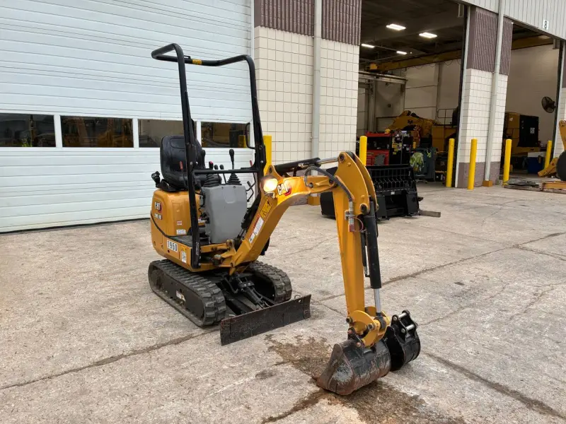 2023 Caterpillar 300.9D photo 8