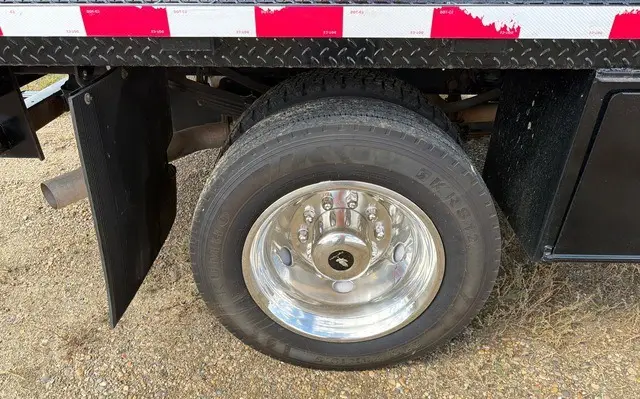 2023 Ford F-550 XL 4x4 photo 7