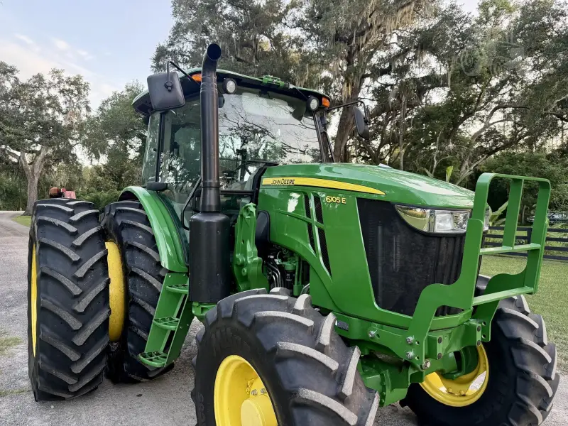 2025 JOHN DEERE 6105E photo 14