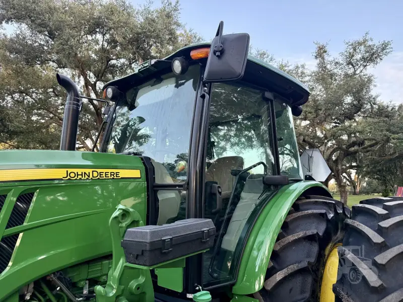 2025 JOHN DEERE 6105E photo 16