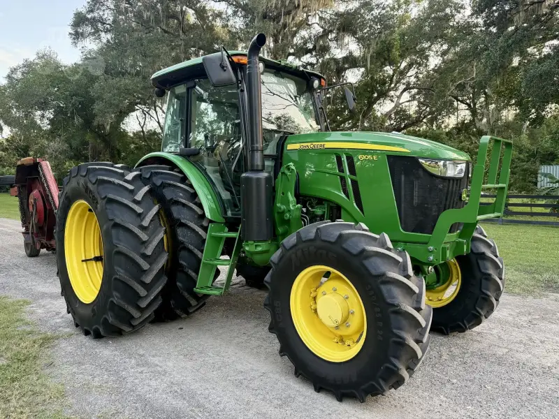 2025 JOHN DEERE 6105E photo 10