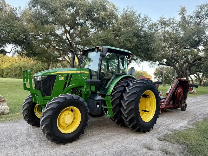 2025 JOHN DEERE 6105E photo 46
