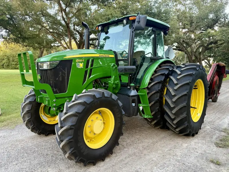 2025 JOHN DEERE 6105E photo 13