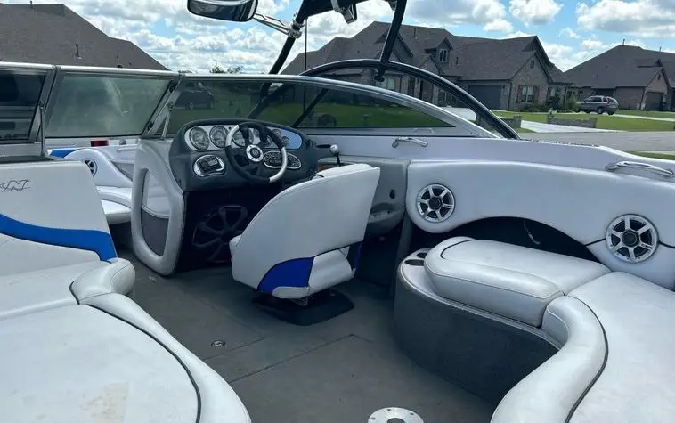 2005 Nautique Air 226 photo 12