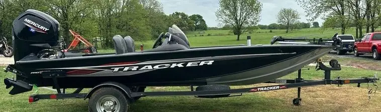 2023 Tracker Pro Team 175 photo 4