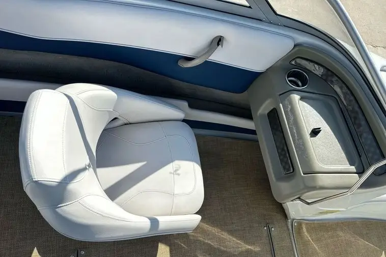 2015 Crownline B19 photo 25