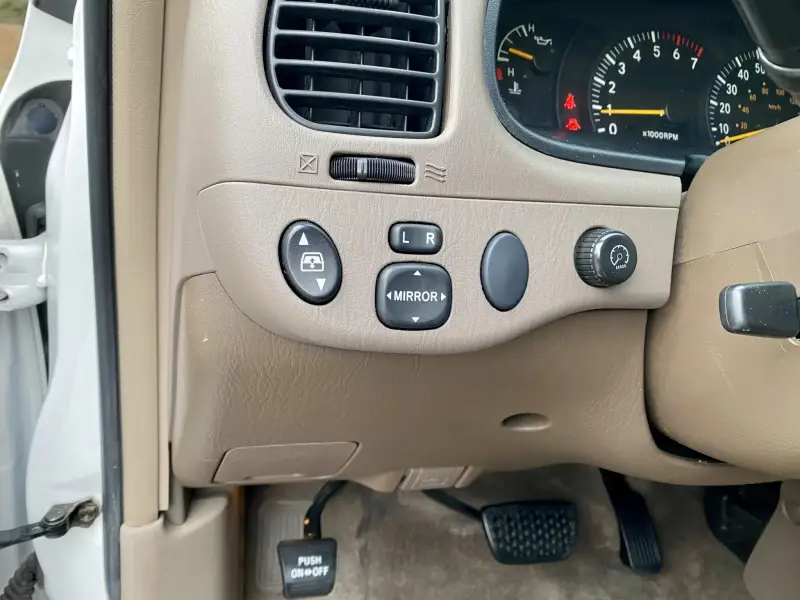 2004 Toyota Tundra SR5 Double Cab V8 4×4 photo 156