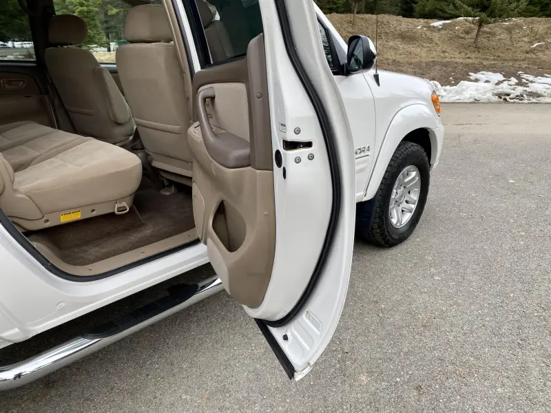 2004 Toyota Tundra SR5 Double Cab V8 4×4 photo 122
