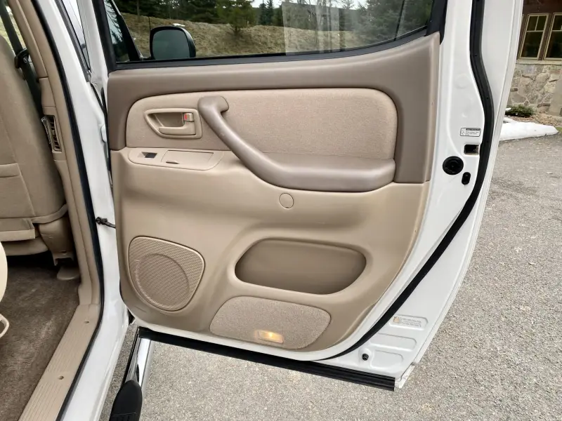 2004 Toyota Tundra SR5 Double Cab V8 4×4 photo 30