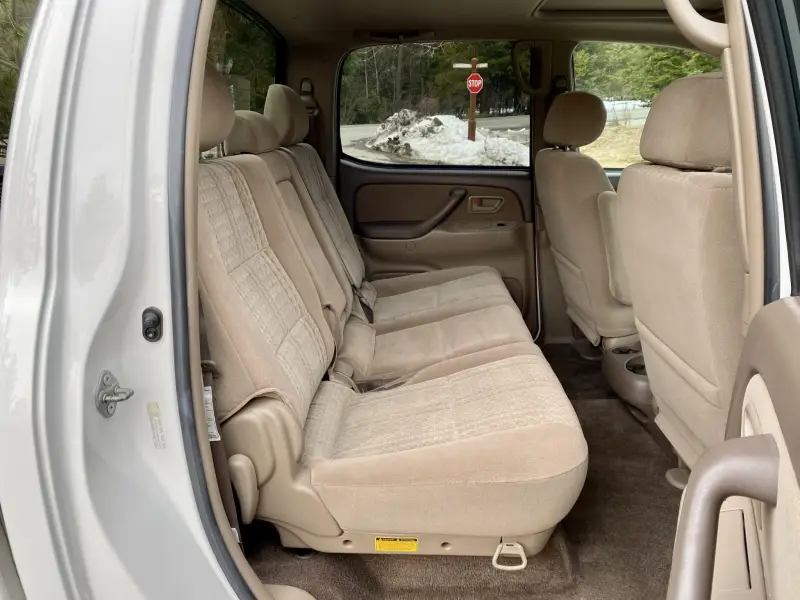 2004 Toyota Tundra SR5 Double Cab V8 4×4 photo 21