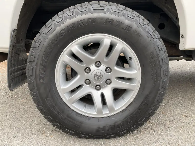 2004 Toyota Tundra SR5 Double Cab V8 4×4 photo 95
