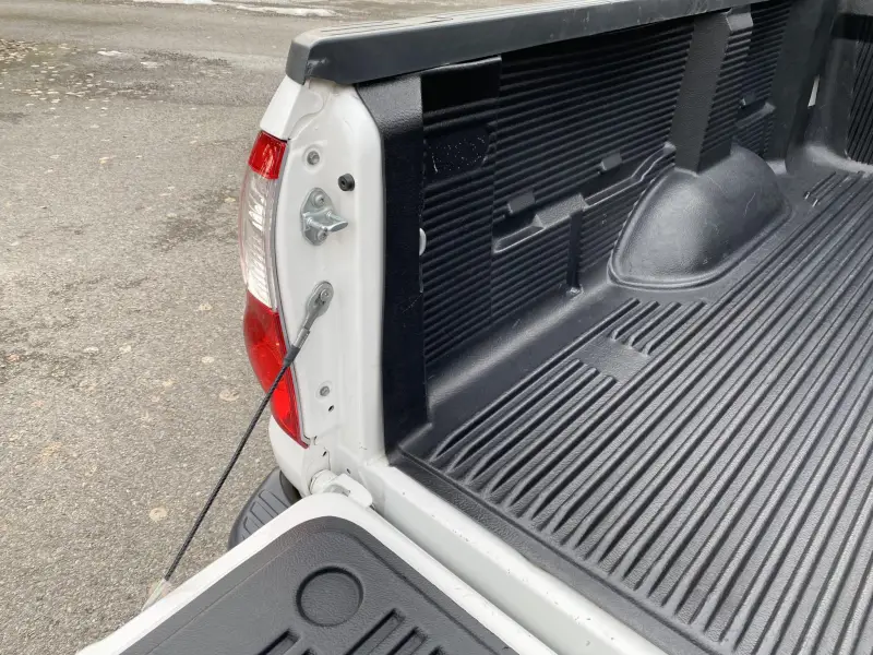 2004 Toyota Tundra SR5 Double Cab V8 4×4 photo 33